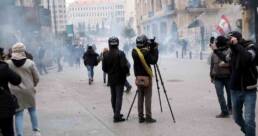 إسهامات الإعلام في تعميق الأزمات