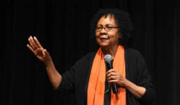 التنظير كفعــل تحـرري