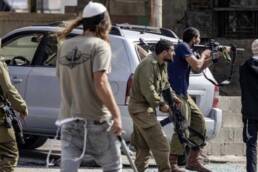 نقد العنف في الفكر السياسي اليهودي المعاصر