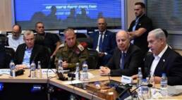 من الصفقات الجزئية إلى الصفقة الشاملة: كيف حوَّلت «إسرائيل» التفاوض إلى أداة لإدامة الحرب (ورقة تحليلية)