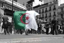 القرابة والجوار في الفضاء الحضري والسياسي الجزائري: نحو تجاوز الزبونية وبناء التشاركية؟