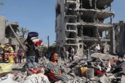 صراع السرديات الكبرى: استراتيجية التضليل وسياقات التزييف حرب غزة نموذجًا